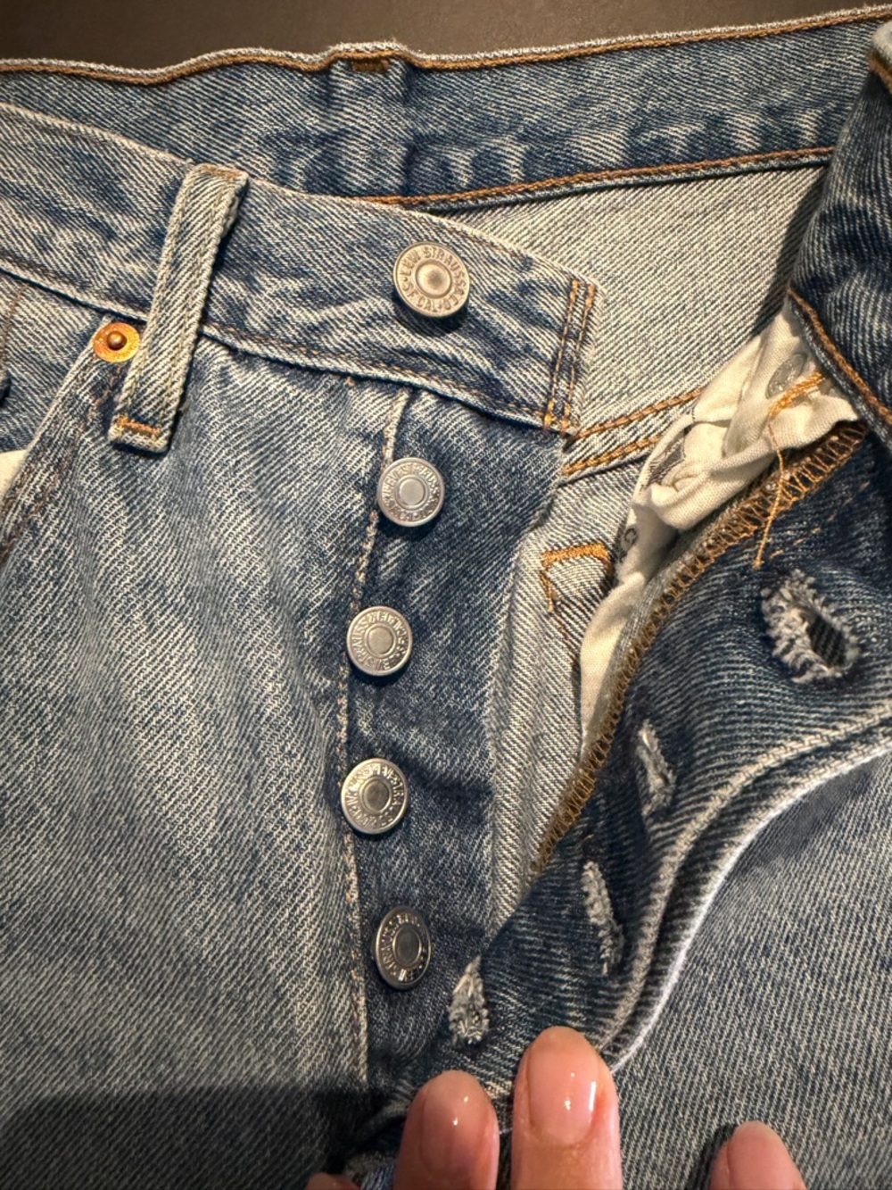 SOLD LEVIS - Picture 5 of 7